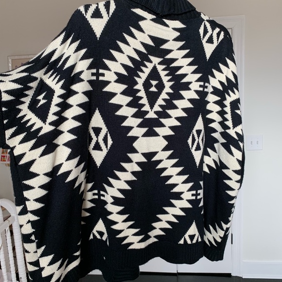 Southwest sweater - Picture 4 of 4